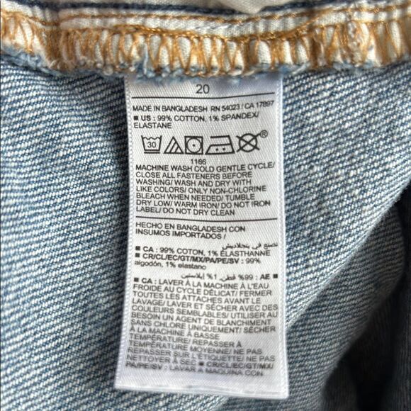 OLD NAVY 20 Mid Rise Boyfriend Blue Frayed Hem Denim Shorts 5" Inseam Stretch - Picture 7 of 8